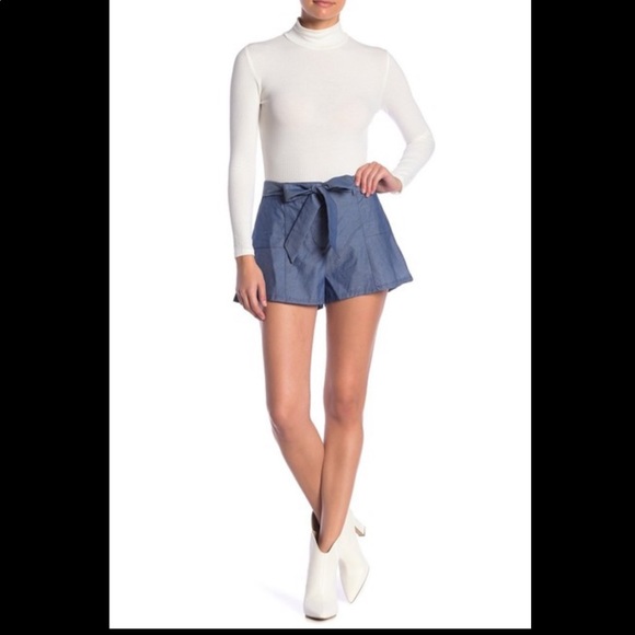 Parker Pinstripe Linen Shorts - Picture 2 of 8